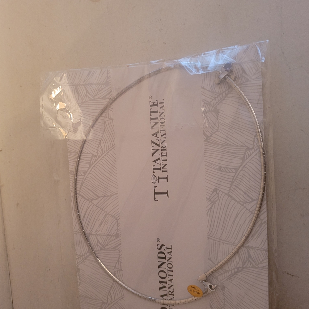 Diamonds Internationak Silver Necklace